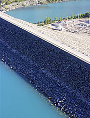 The earth dam of Serre-Poçon